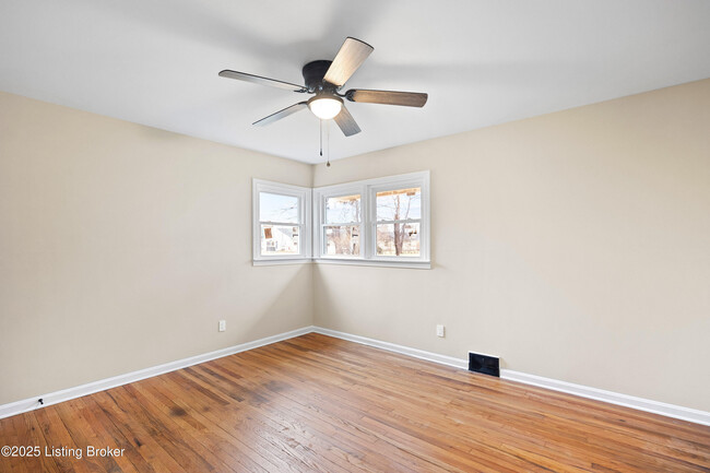 Building Photo - 203 S Elm Grove Ave