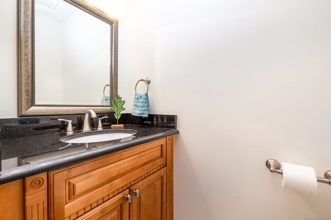 Building Photo - 665 Churchill Dr