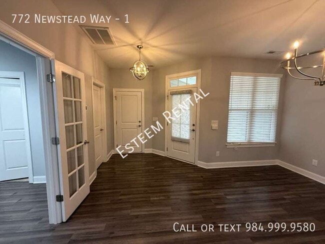 Building Photo - 772 Newstead Way