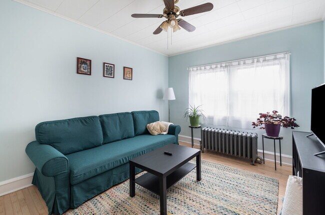 Living Room - 1314 East Ave