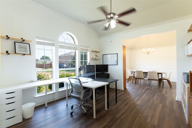 Building Photo - 343 Montana Trail