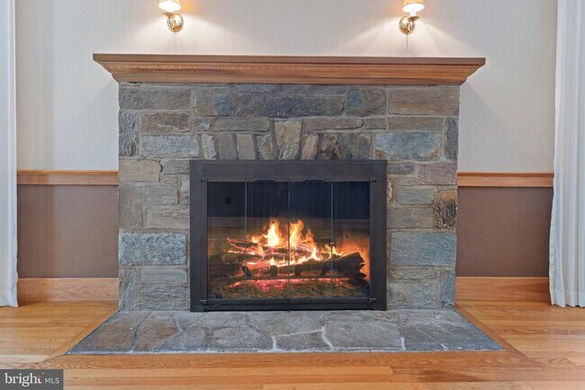 Building Photo - 5109 Fairglen Ln