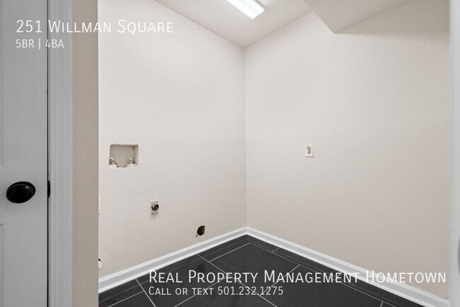 Building Photo - 251 Willman Square