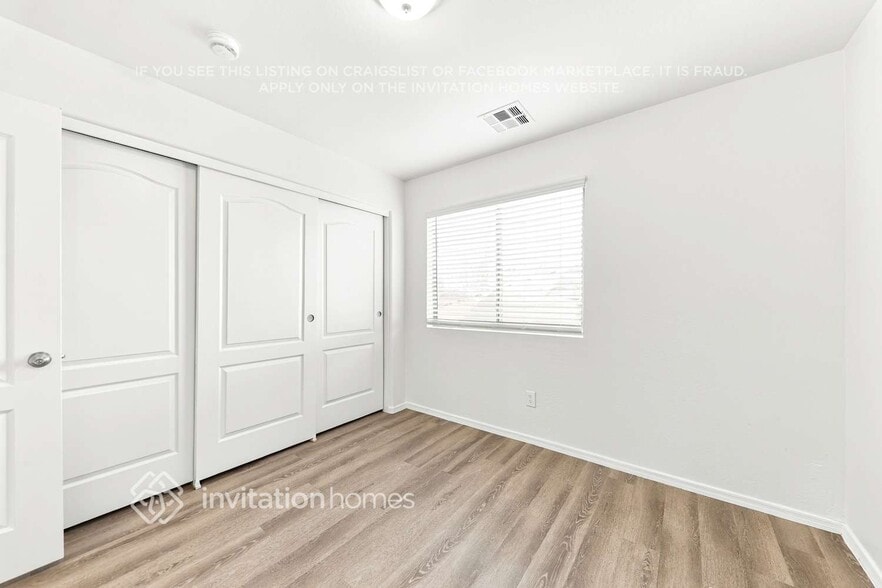 Building Photo - 15439 W Cottonwood Cir