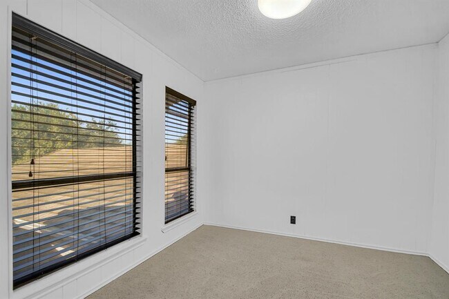 Building Photo - 11512 Tin Cup Dr