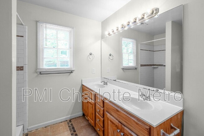 Building Photo - 10800 Whittersham Dr