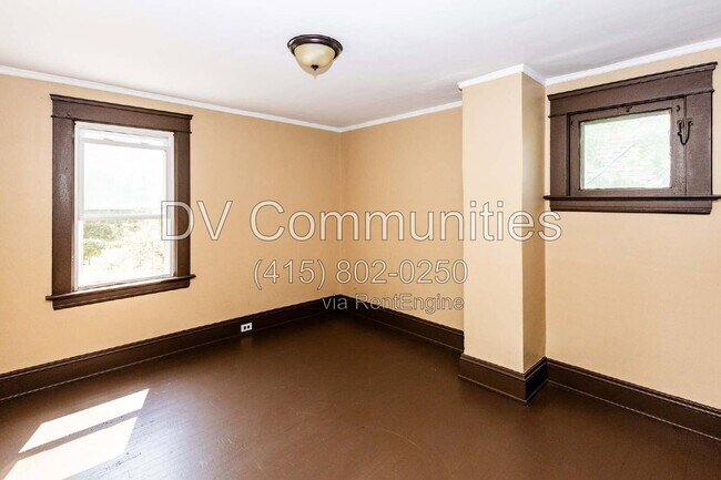 Building Photo - 1148 E 176th St