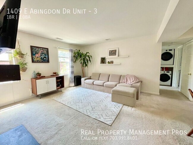 Building Photo - 1409 E Abingdon Dr