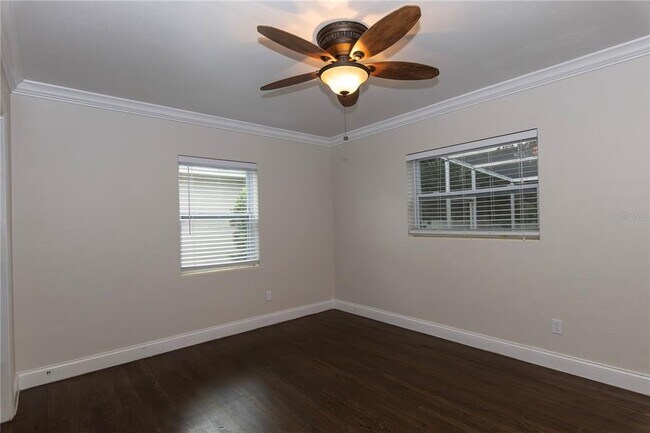 Building Photo - 226 W Spruce St