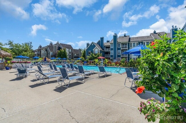 Building Photo - 114 Longfield Ct