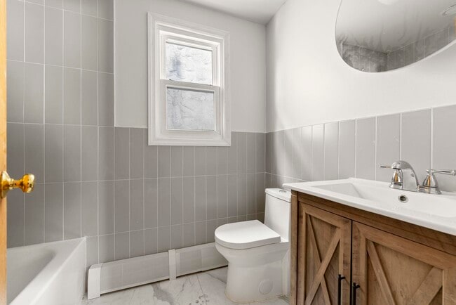 Building Photo - 336 Princeton Ave