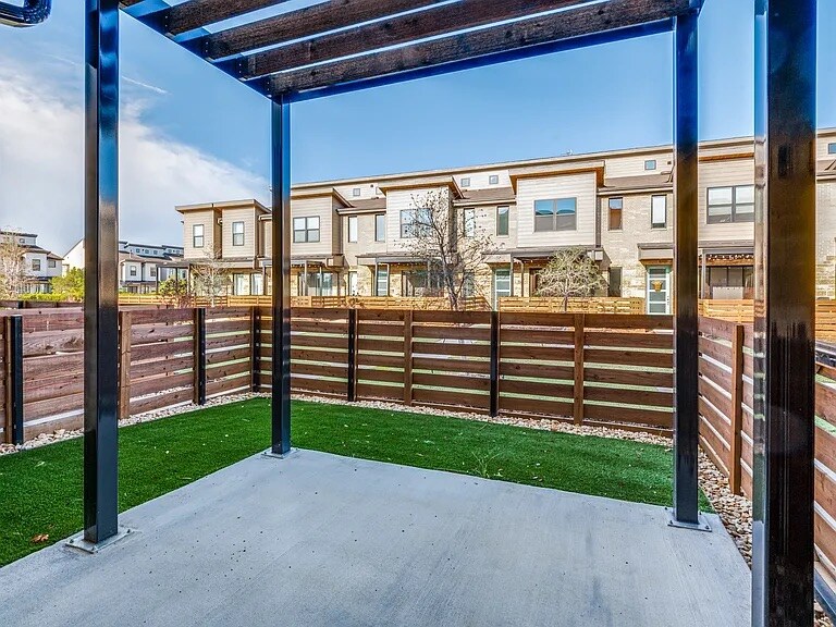 Building Photo - 870 Dulaney Ct