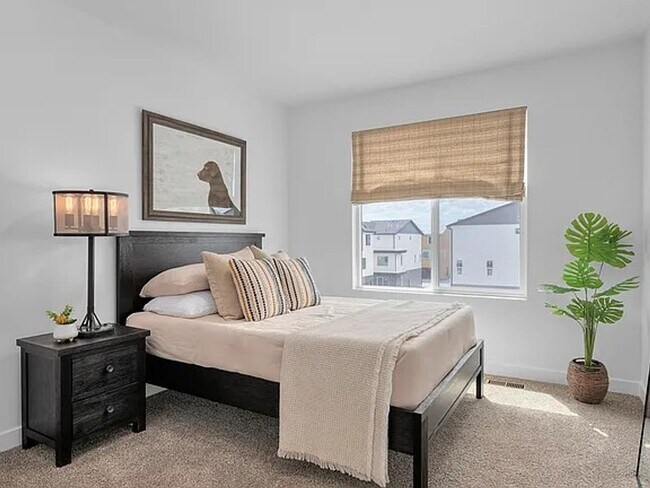 Building Photo - GORGEOUS American Fork Townhome!!!