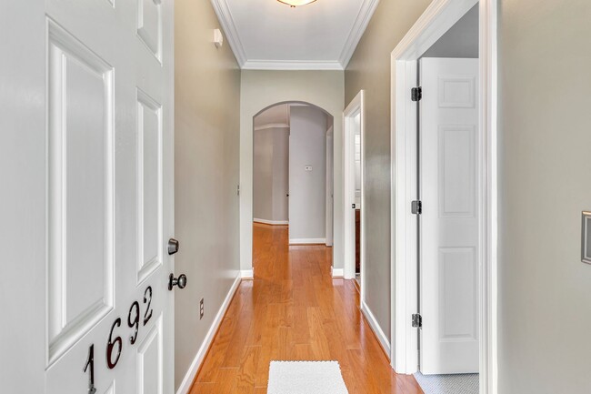 Building Photo - 1692 Preston Woods Dr
