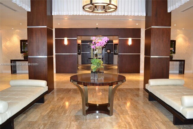 Building Photo - 2451 Brickell Ave