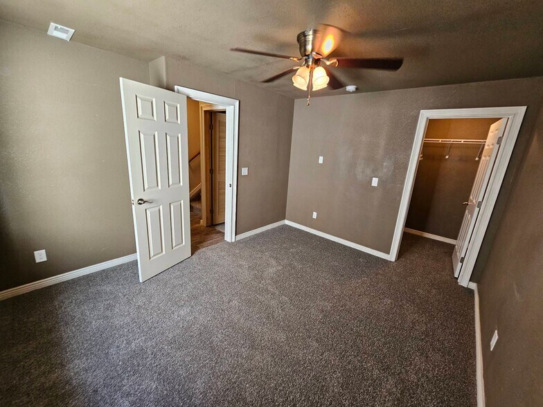 Building Photo - 7431 Araia Dr