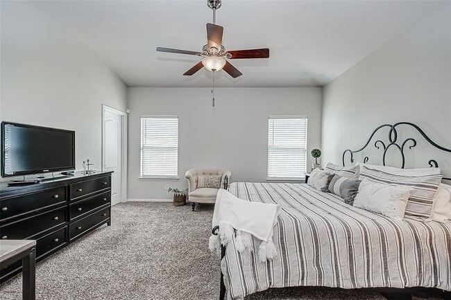 Building Photo - 23815 S Newport Bend