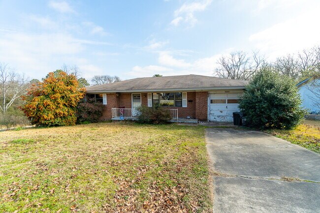 Building Photo - Charming 2-Bedroom Home in North Little Rock
