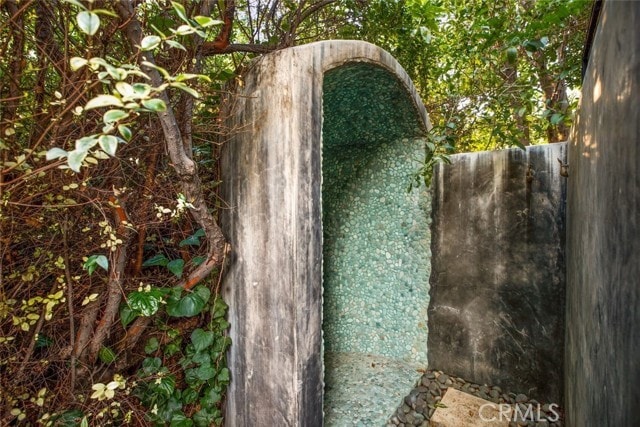 Building Photo - 1514 Sunset Plaza Dr