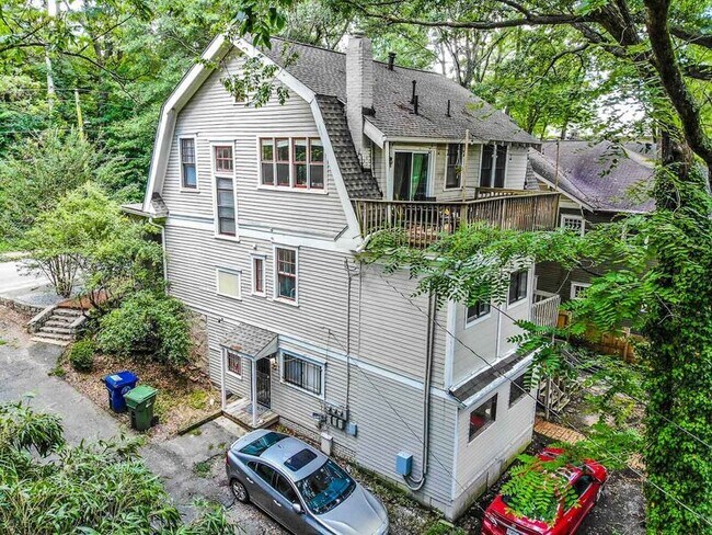 Building Photo - 1326 North Avenue NE