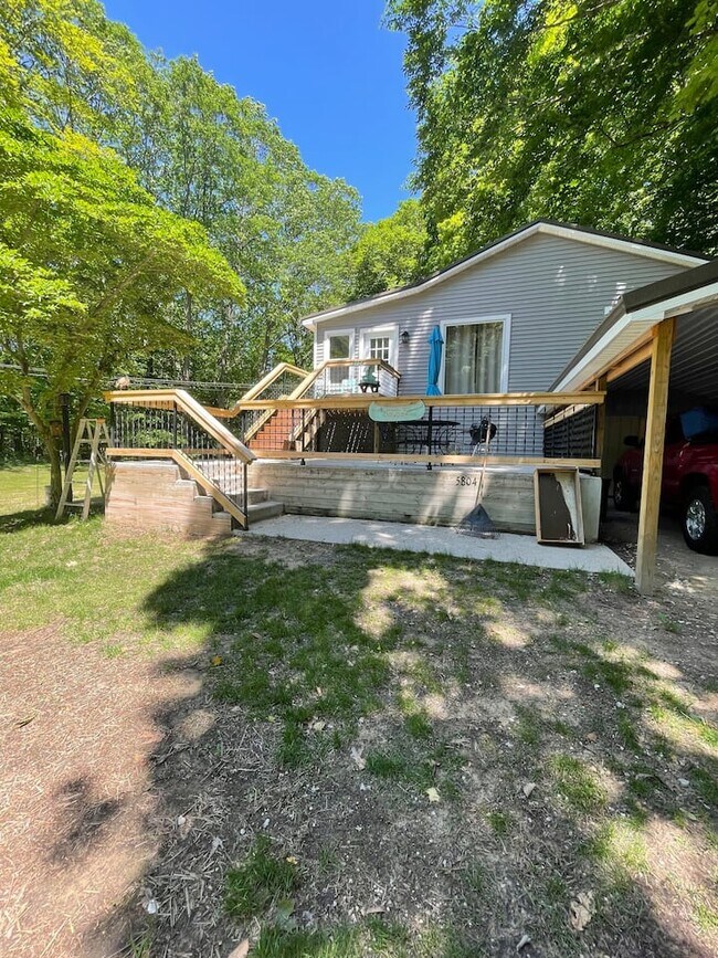 Front of House - 5804 Barnhart Rd