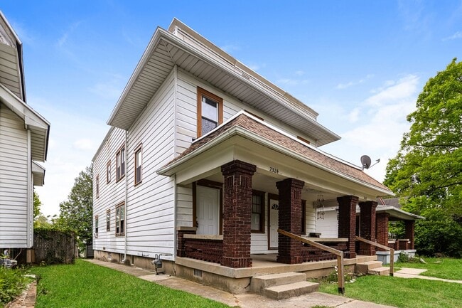 Building Photo - 2322-2324 Eastview Ave