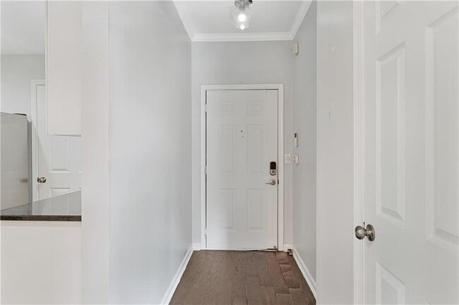 Building Photo - 220 Renaissance Pkwy NE