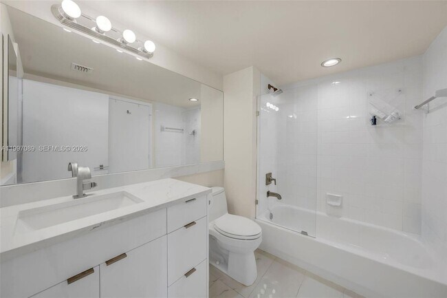 Building Photo - 650 West Ave