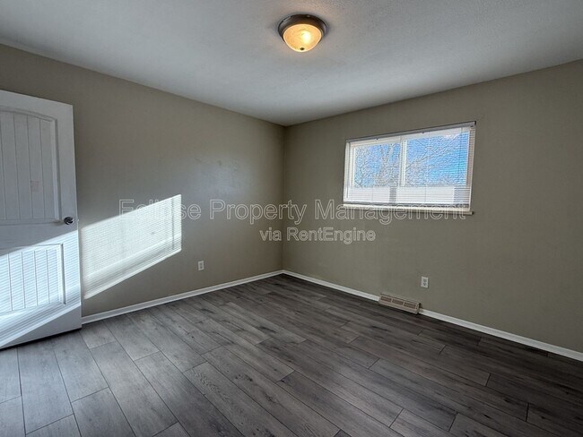 Building Photo - 2810.5 Bookcliff Ave