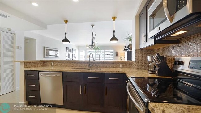 Building Photo - 3900 Galt Ocean Dr