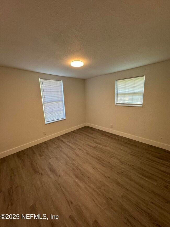 Building Photo - 1421 Detroit St