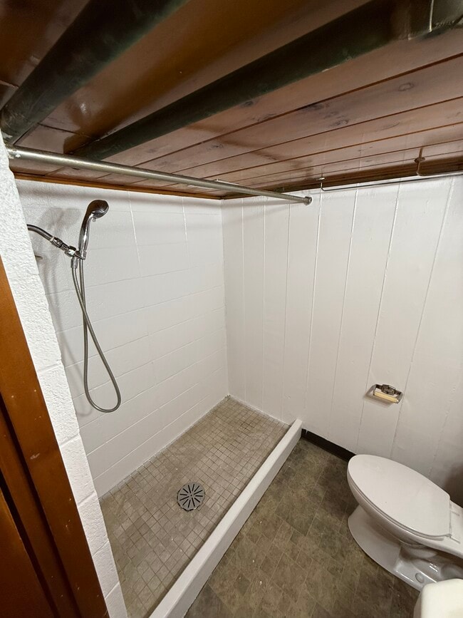 Building Photo - 1220 10th Ave N