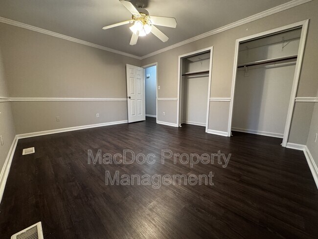 Building Photo - 7301 Drew Ln