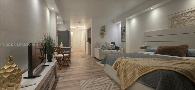 Building Photo - 7904 West Dr