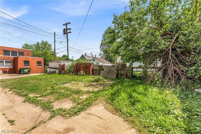 Building Photo - 3271 W 43rd St