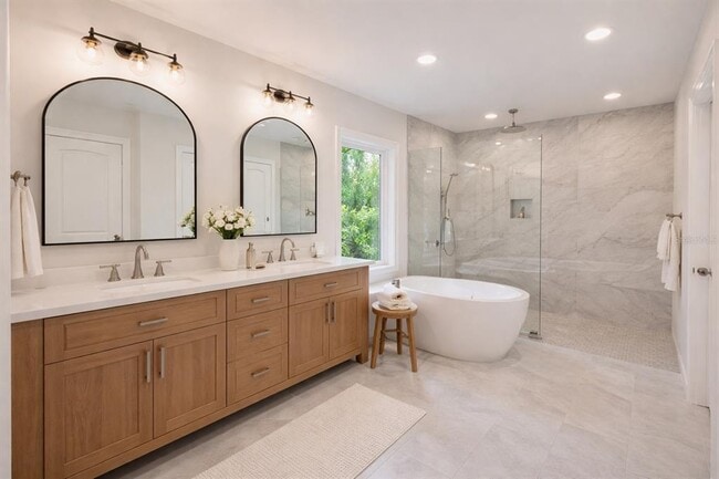 Building Photo - 5200 26th Ave N