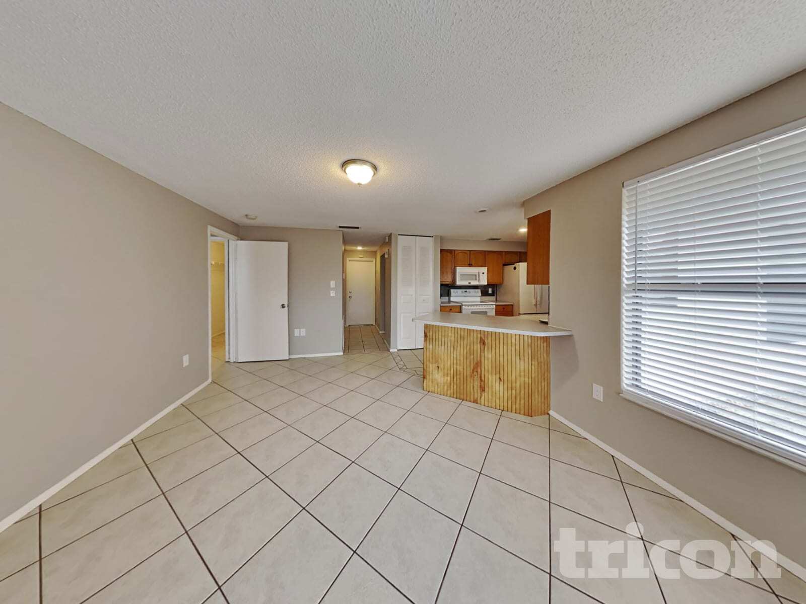 Building Photo - 6101 37th Ave W