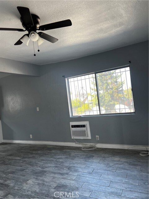 Building Photo - 120 W 73rd St