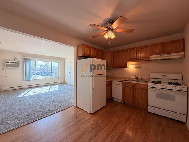 Building Photo - 105 Harrington Ave