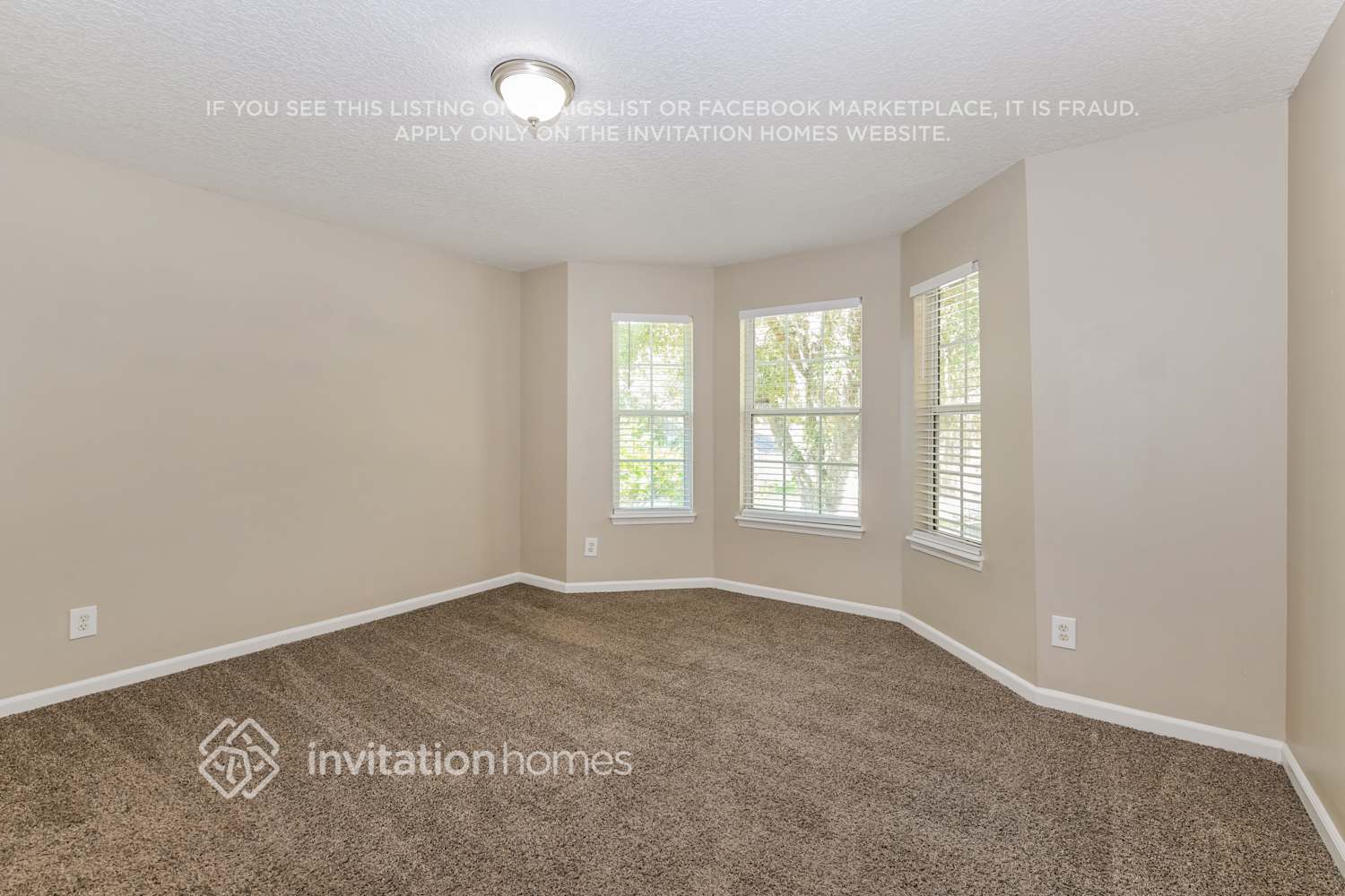 Building Photo - 8519 Glenbury Ct N