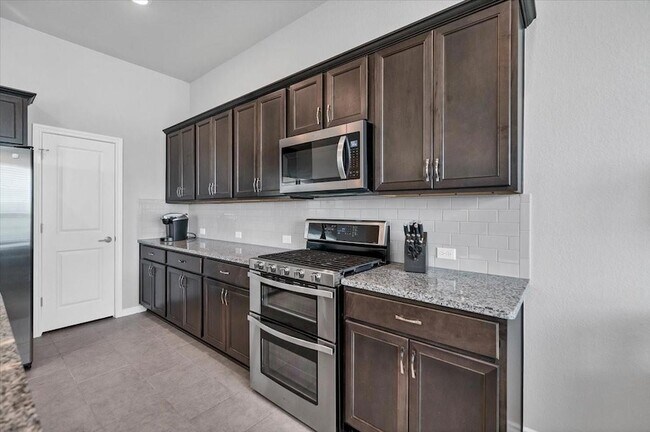 Building Photo - 125 Harborside Dr