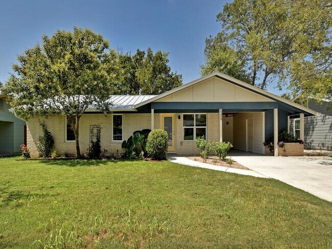 Building Photo - Fantastic Home - Windsor Park