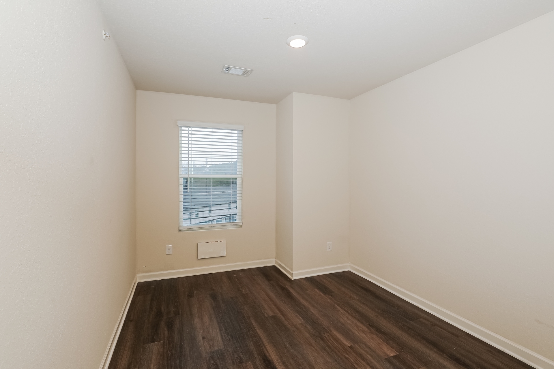 Building Photo - 1010 Highwood Ln