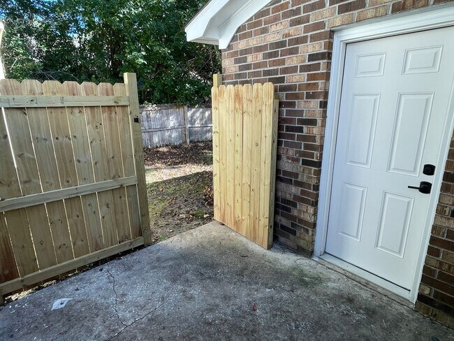 Building Photo - Available now. FULLY RENOVATED 2 BR/1.5 BA...