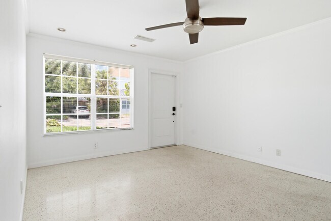 Building Photo - 205 Rutland Blvd