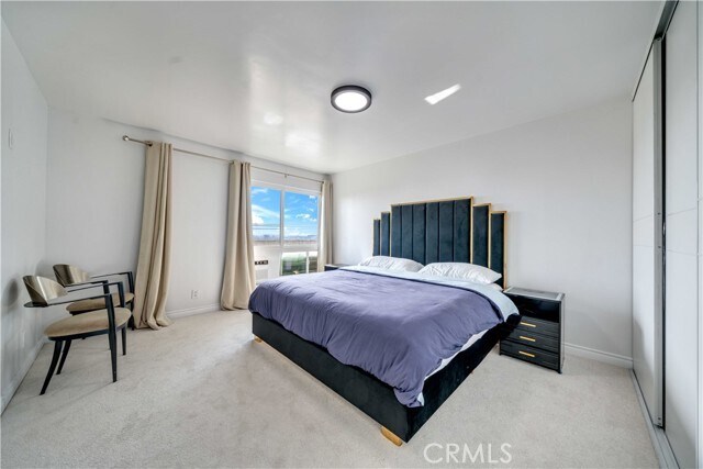 Building Photo - 8400 De Longpre Ave