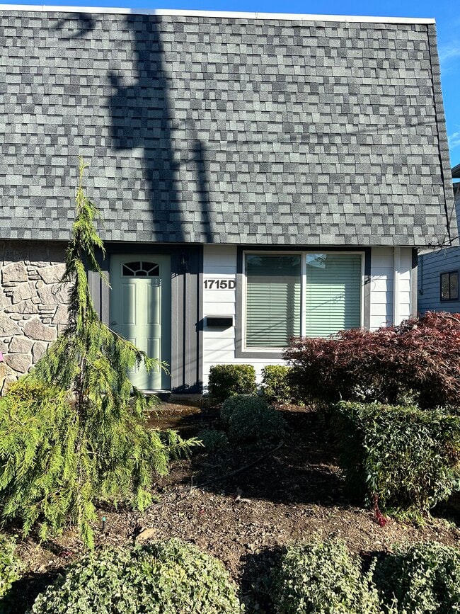 Building Photo - 1715 Franklin St