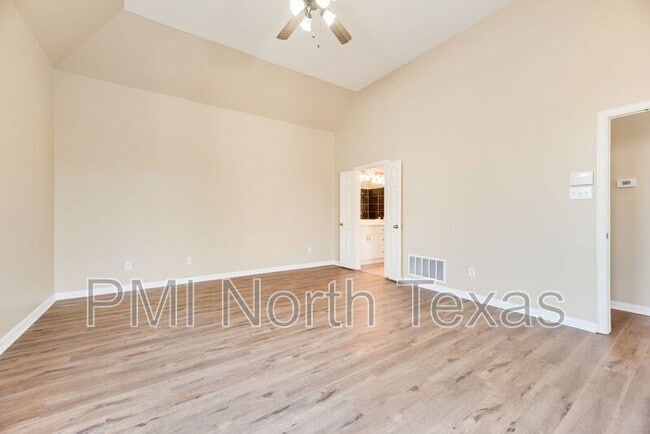 Building Photo - 2673 Pine Trail Dr