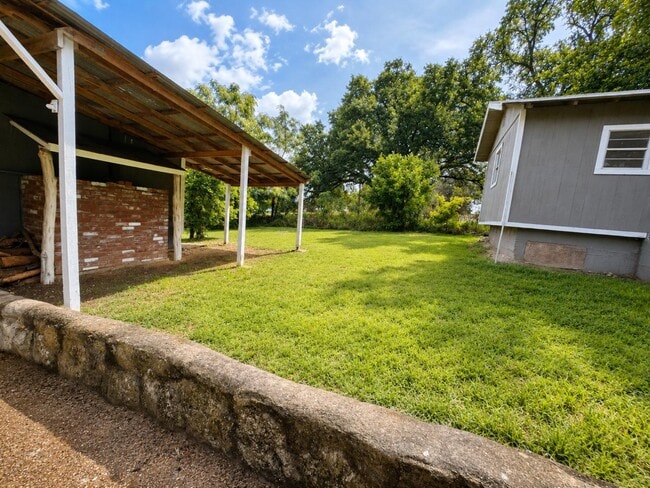 Building Photo - 118 County Rd 1816