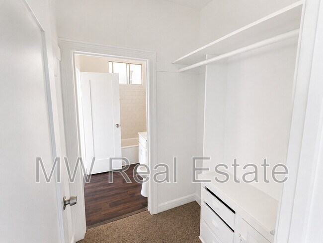 Building Photo - 4017 W 28th St